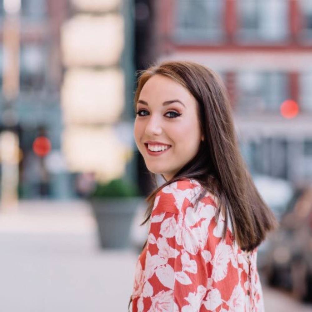 Meet your Posher, Elise